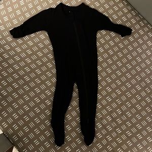 Kyte Baby black zipped pajama. 0-3 months.